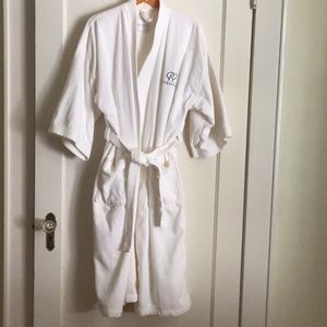 Heavy weight Doubletree cotton robe